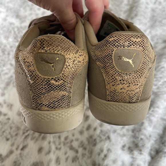 Women’s Tan/Cream Colored Puma Tennis Shoes size 8 - Picture 6 of 12